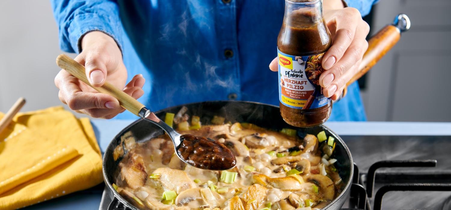 Schnelle Nudel-Pilz-Pfanne mit Huhn | maggi.de