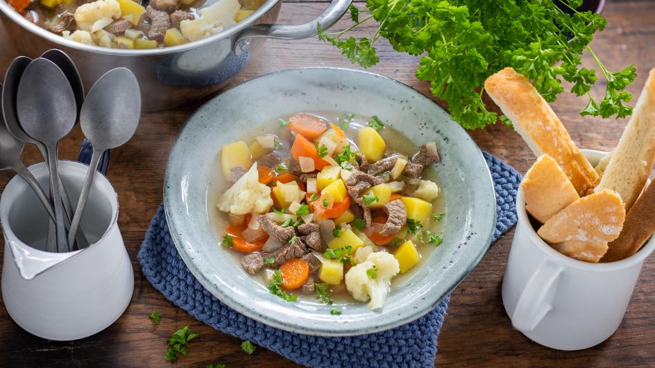Bunte Rindfleisch-Suppe | maggi.at
